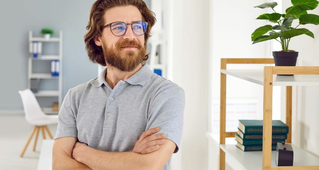 Braccia conserte: il significato