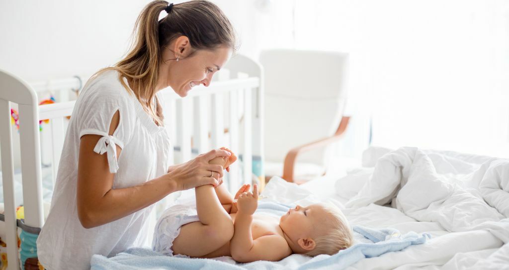 cambio pannolino nel neonato