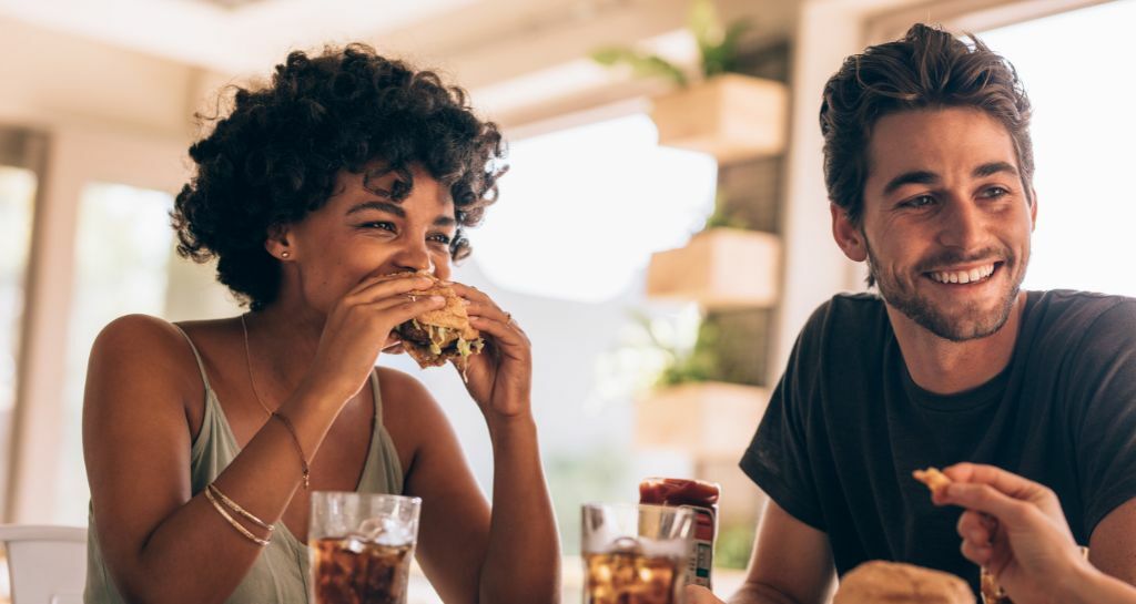 Mangiare solo una volta al giorno si può