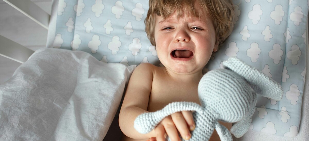 Neonato si agita nel sonno