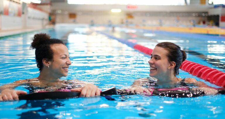 Imparare a nuotare: ecco come si fa