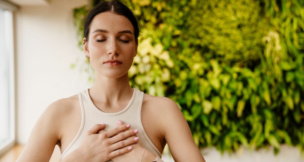 donna respira per pressione bassa