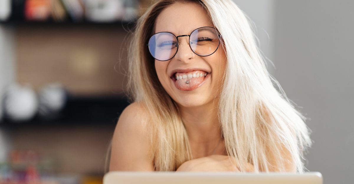 Piercing alla lingua: cure e rischi