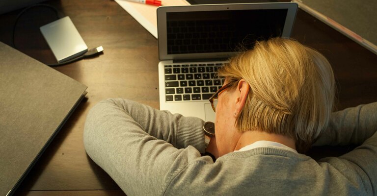 Ecco cosa fare per evitare di avere sempre sonno