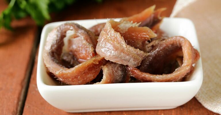 Acciughe al verde: come si preparano?