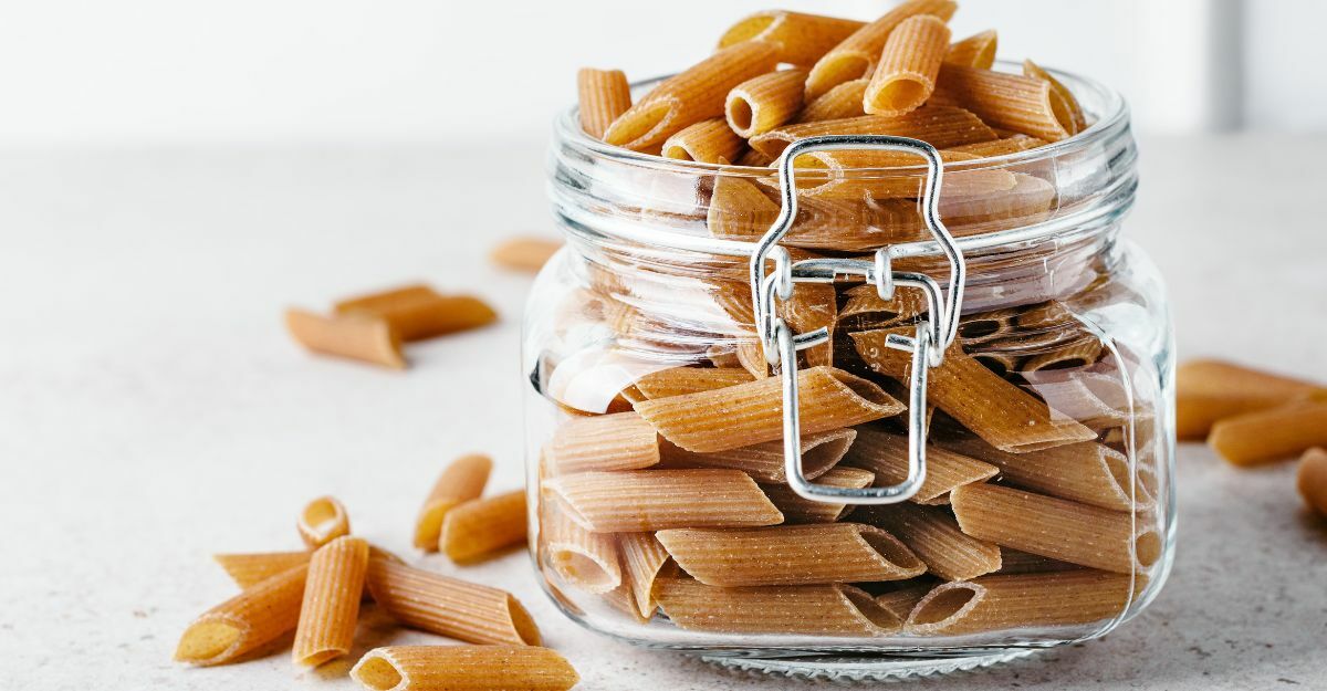 pasta integrale nel barattolo