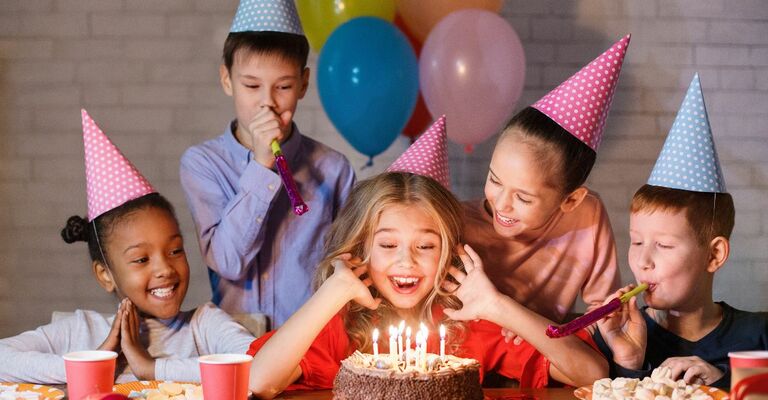scopri le idee per un perfetto menu di compleanno per bambini