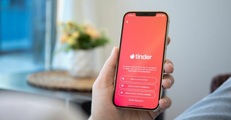 scopri come scrivere una bio efficace per tinder