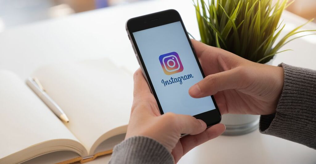 smartphone su schermata instagram