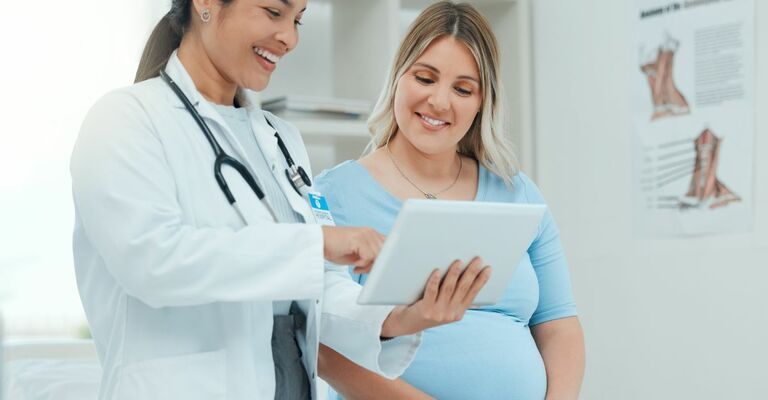donna incinta dal ginecologo