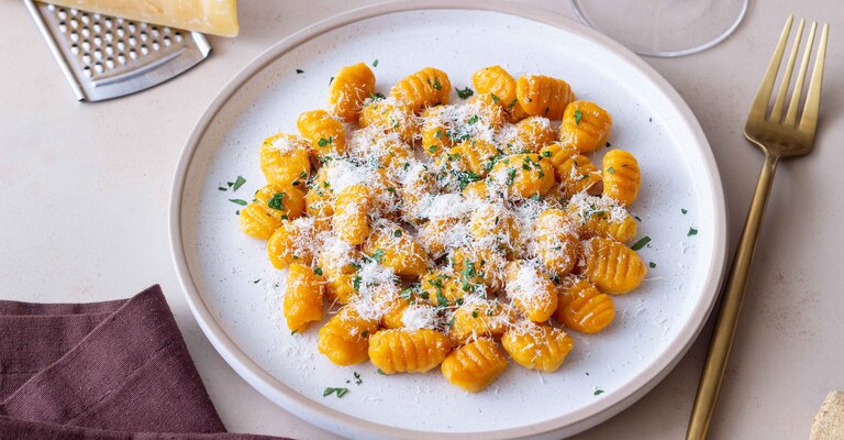 Piatto di gnocchi di zucca