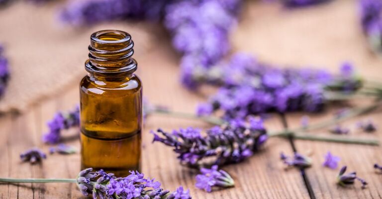 olio essenziale di lavanda