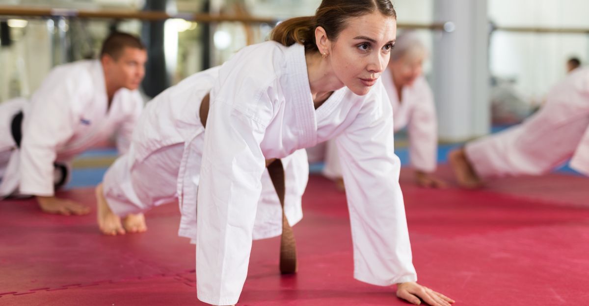 ragazza fa karate