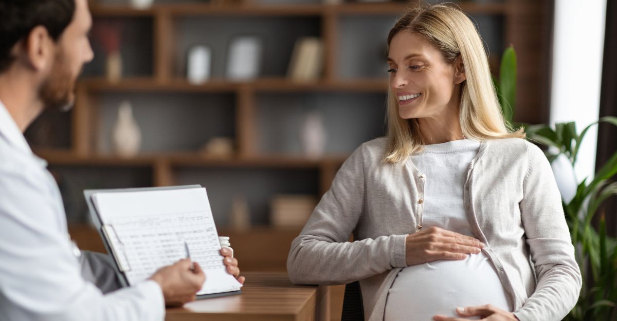 Donna incinta dal medico