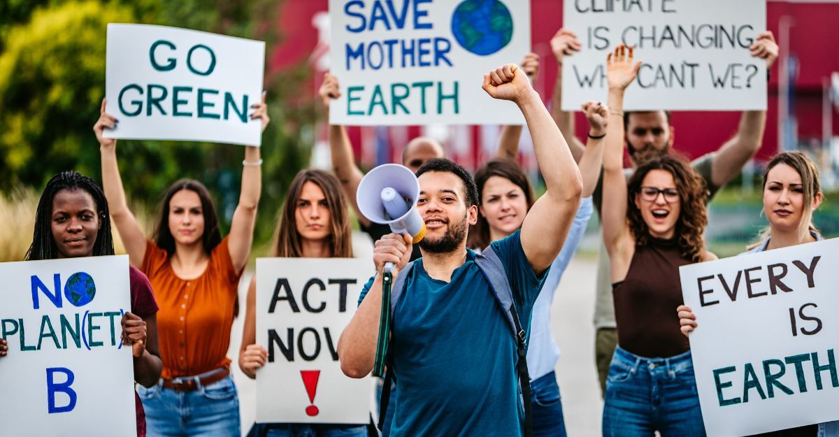 Persone protestano in strada per avere misure riguardo il cambiamento climatico