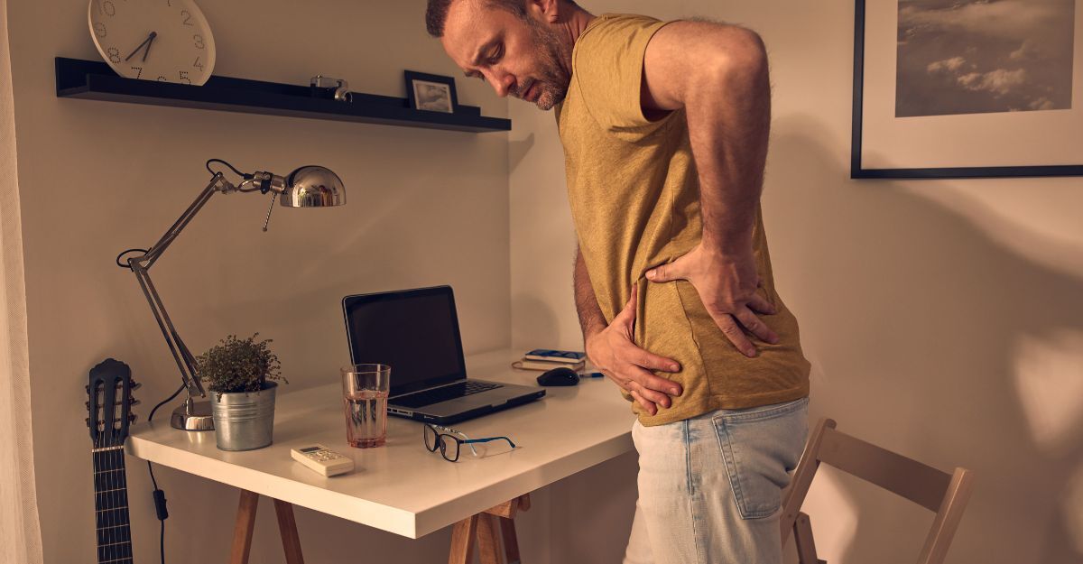 uomo-con-mal-di-schiena