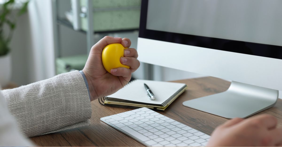 esercizi-formicolio-alle-mani