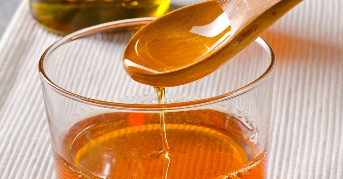 Sciroppo d'agave in un recipiente