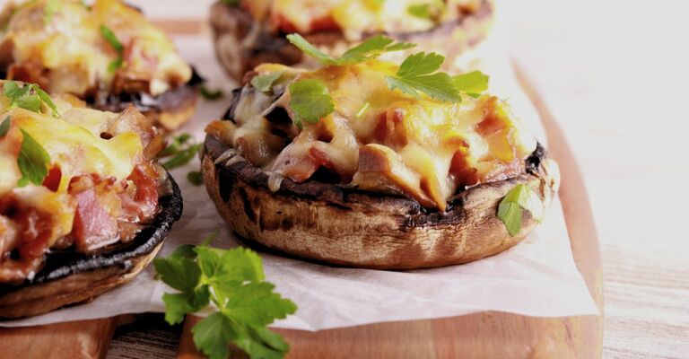 Funghi portobello ripieni come bruschette
