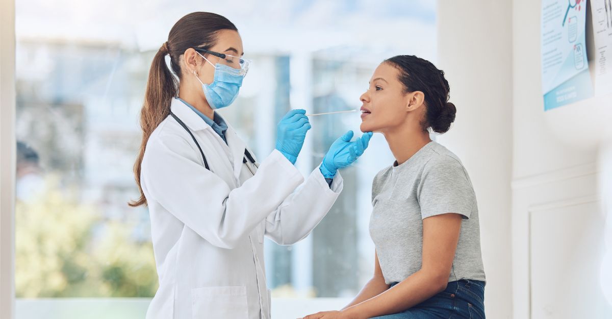 Lingua a fragola dottoressa visita paziente