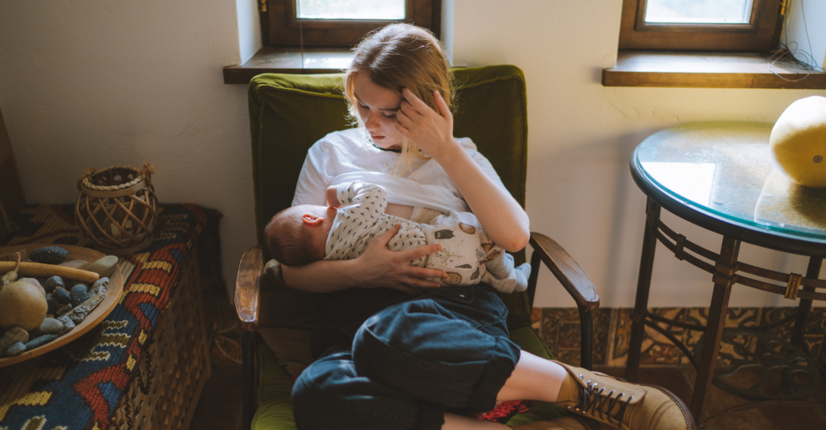 Una donna che allatta