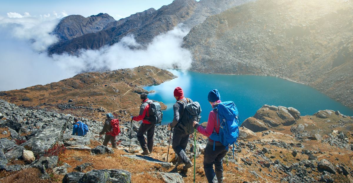 gruppo di persone in montagna