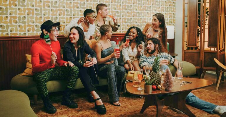 Foto di gruppo per la cena di Capodanno