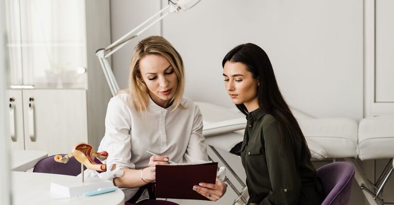 donna dalla ginecologa