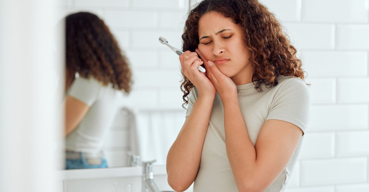 ragazza ha male ai denti