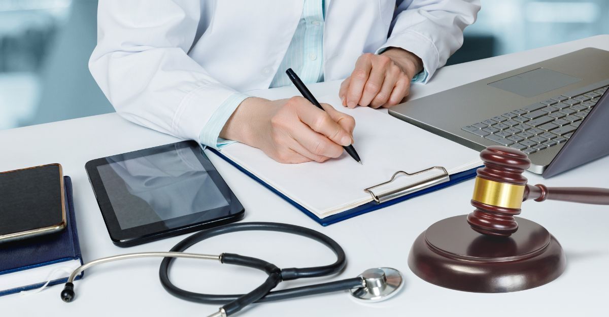 medico compila verbale