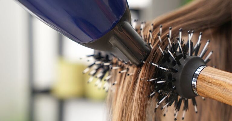 Una spazzola per capelli