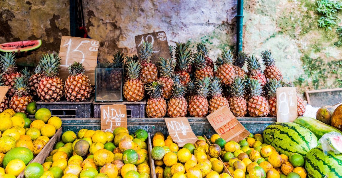 banco-di-frutta-al-mercato