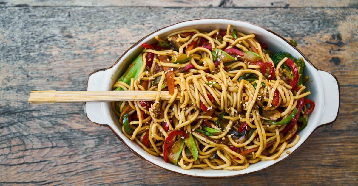 Un piatto di noodles.