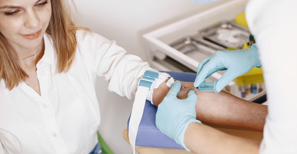 ragazza fa esami del sangue