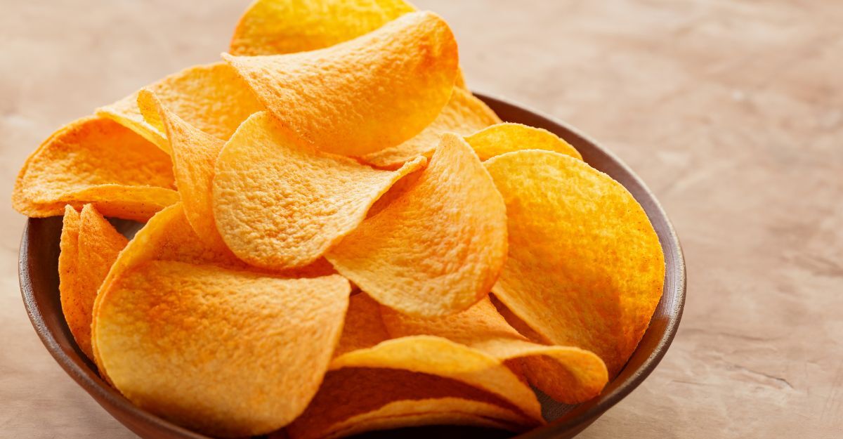 Cibi ultra-processati possono indurre a mangiare troppo Delle patatine