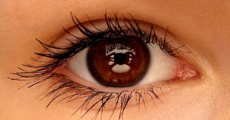 Occhi di una donna.