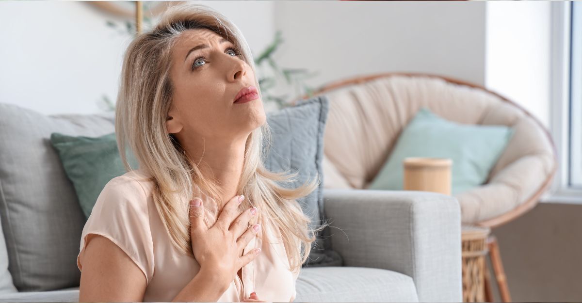 Una donna con le vampate di calore