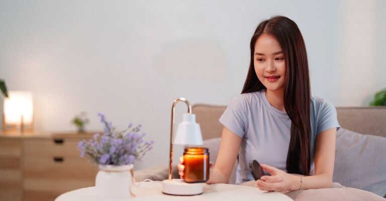 Una donna cura 5 minuti al giorno la longevità.