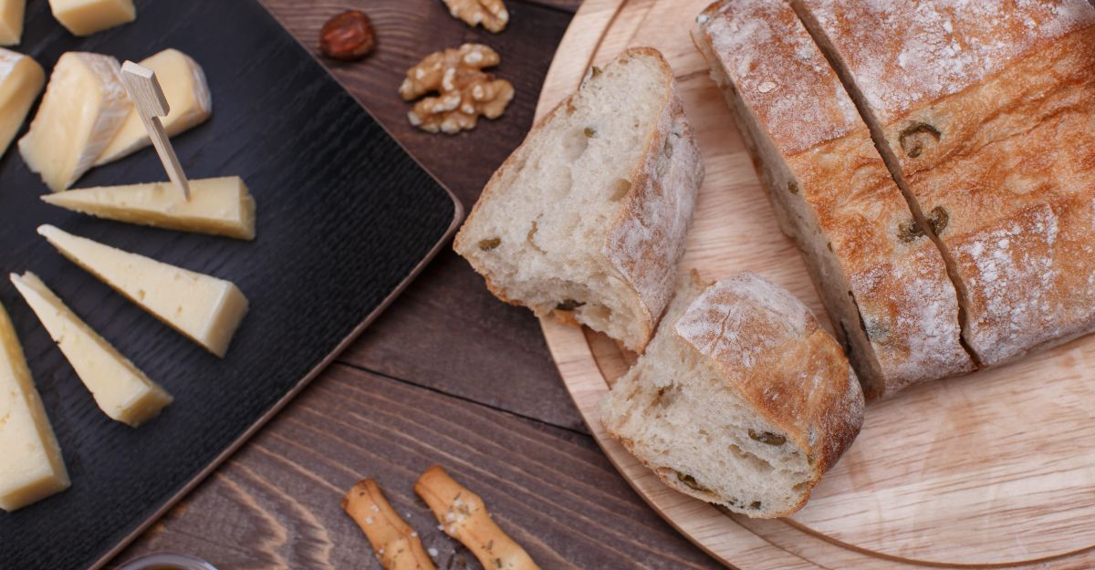 tagliere di formaggi e pane