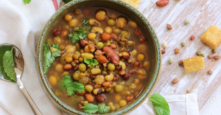 Legumi in una ciotola.