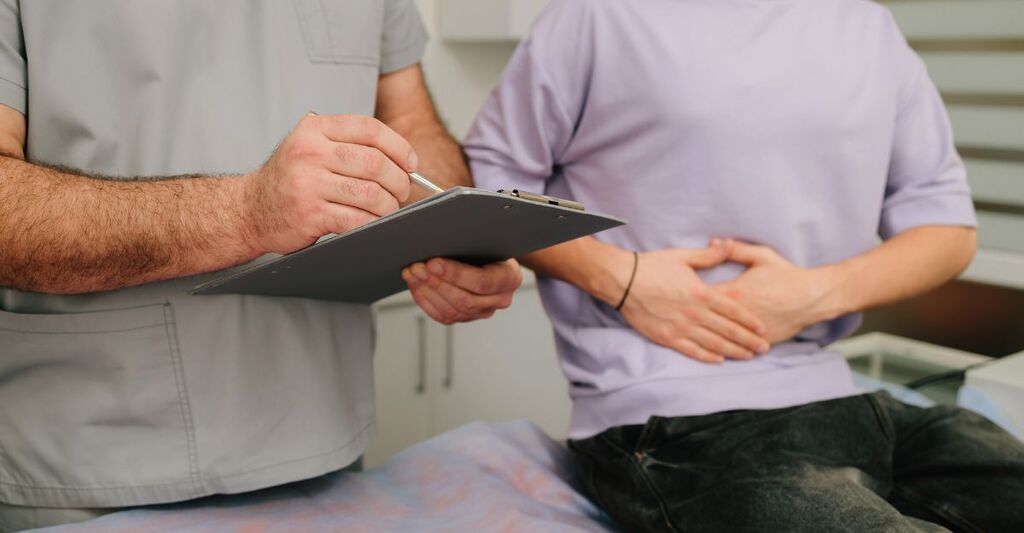 Il paziente consulta l'urologo per problemi alle vie urinarie