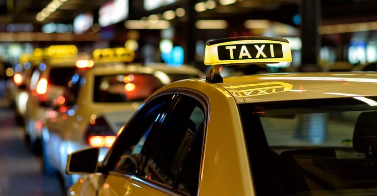 taxi giallo