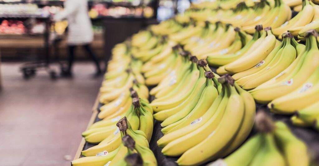 Banane con pesticidi al supermercato.