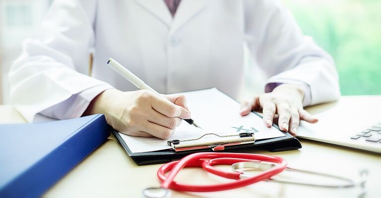 endocrinologa-esami-test-di-paziente