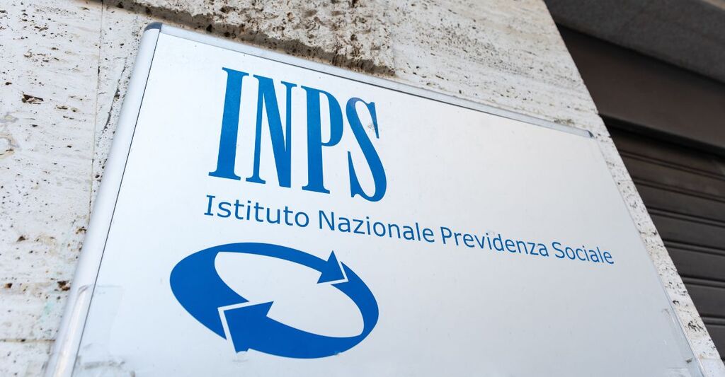 Il primo piano della scritta INPS
