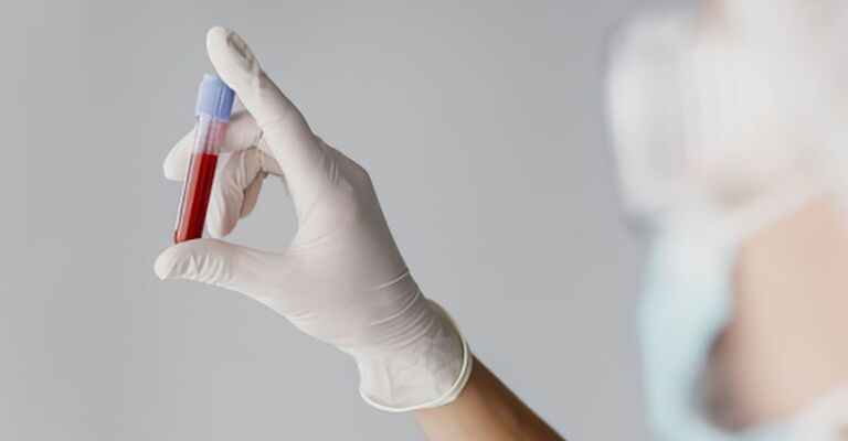 provetta di sangue
