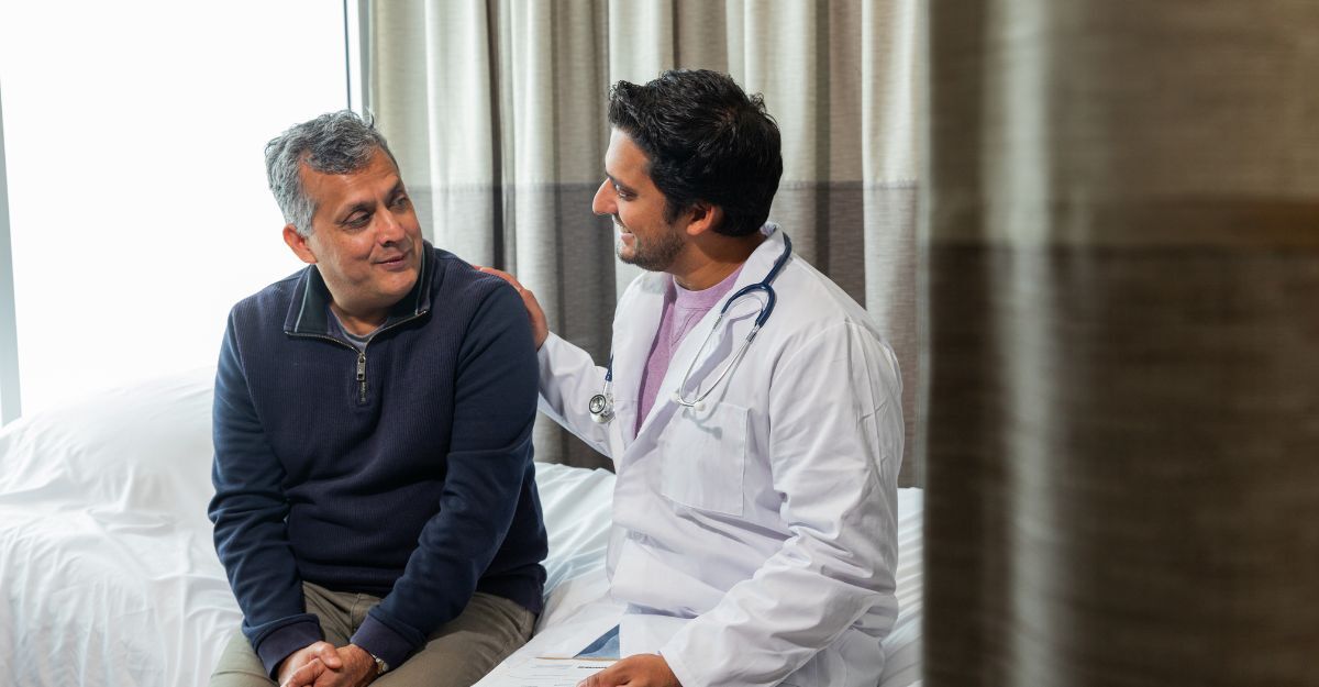medico di famiglia con paziente