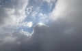 Zon door de wolken