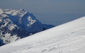 Skiër met Pilatus in de achtergrond