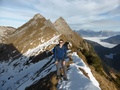 Stijn met Rossalpelispitz en Brünnelistock